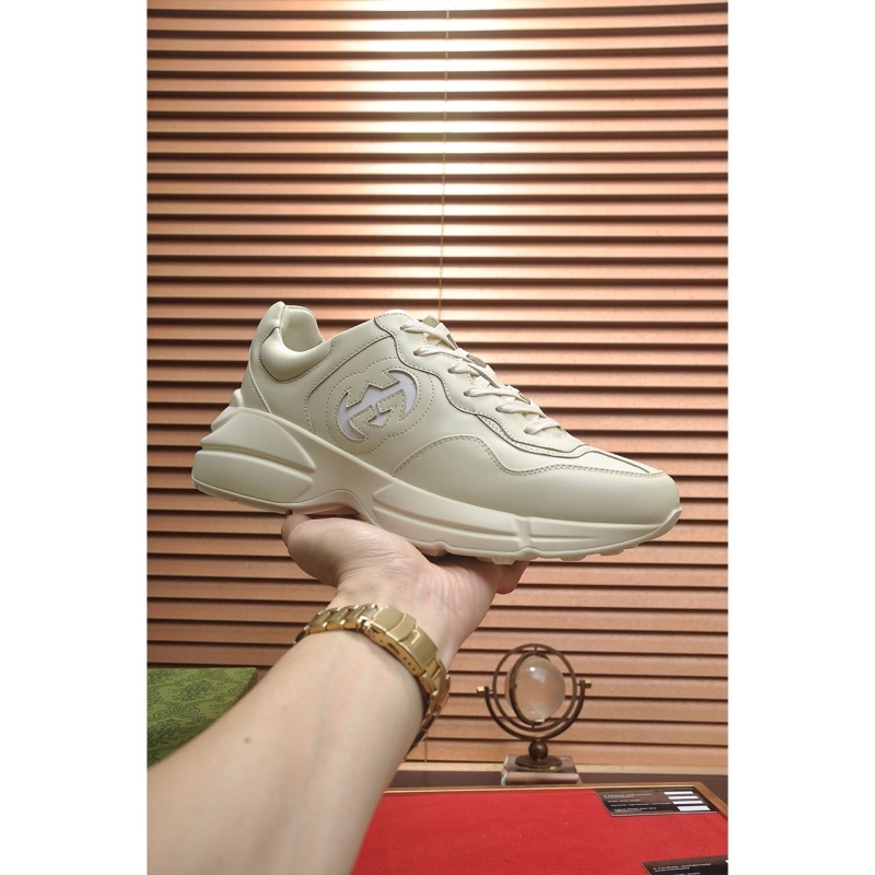 G*u*i casual shoes